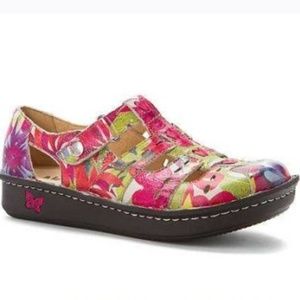 Like New Alegria Pesto Days Fisherman sandals